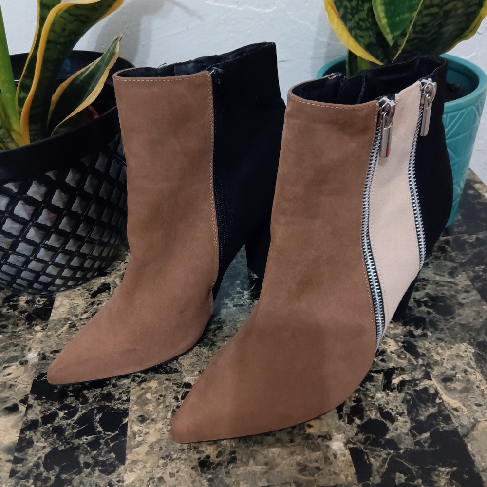 ShoeDazzle booties Diane. Size 11.